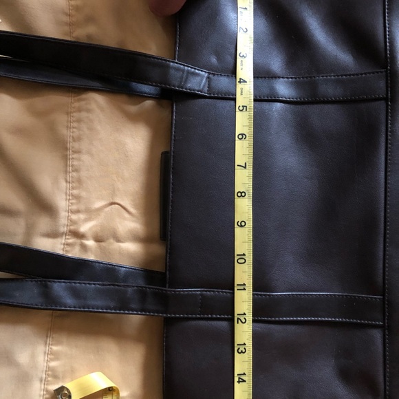 BNWT Lord and Taylor tote, leather - Picture 11 of 12